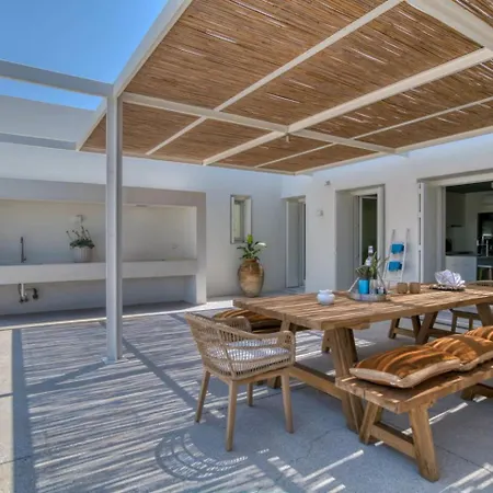 Lampsi - Parean Bliss Villa Naousa (Paros)
